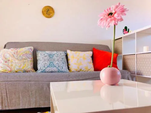 The Summer Treat Shared Apartment Compartido