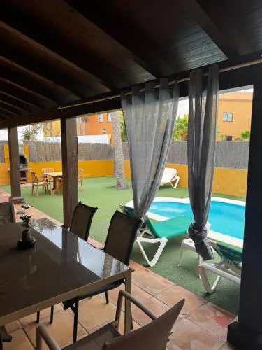 Villa Makako