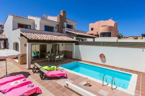 Villa Pino by Villa Plus