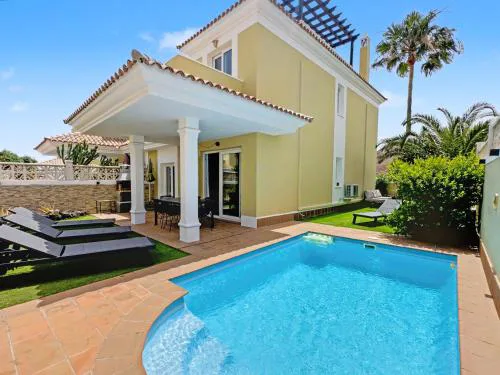 Villa Solymar - Private heated pool & Fiber-Optic WiFi