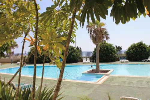 Alquilaencanarias-Medano Los Martines beachfront A