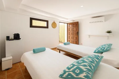 Habitación en el campo con baño privado en Puerto Pollensa