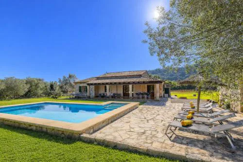 Villa Figueres recién amueblada con piscina privada