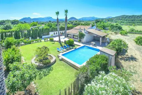 Villa Francisca by Villa Plus