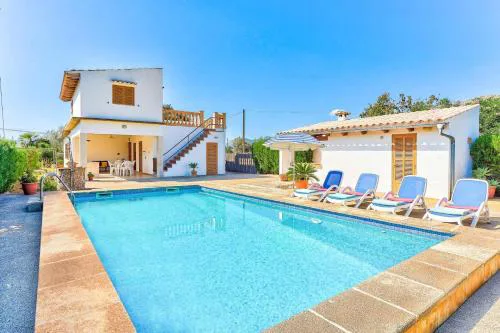 Villa Oliver by Villa Plus
