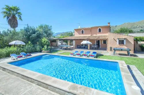 Villa Vinya by Villa Plus