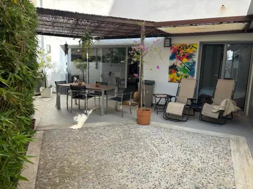 Spacious open plan ground floor apartment