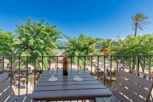 Vora Mar Beachfront Apartment by Sealand Villas