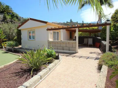 Holiday Home Gemütliches Ferienhaus Casa Pepe by Interhome