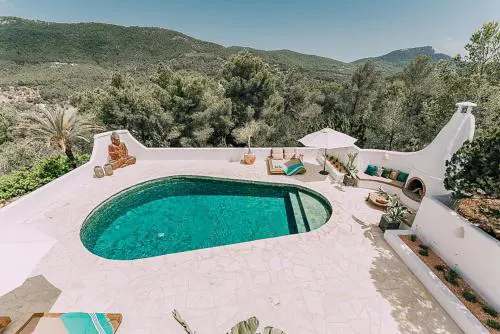 Luxurious 4 Bedroom Villa in Ibiza City, 1273