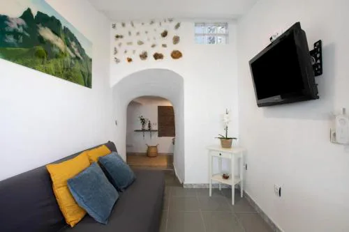 BIsangel House