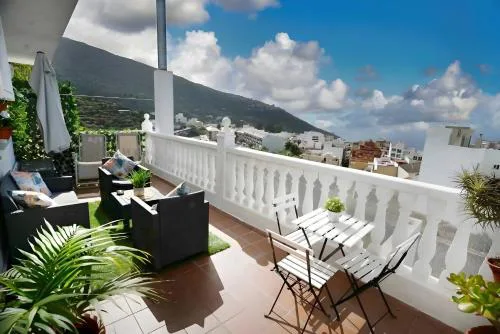 Terraza, céntrico pueblo + aparcamiento cerca