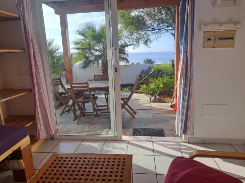 Beautiful small bungalow, amazing views and garden