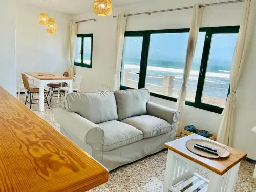 Famara Frontsea house