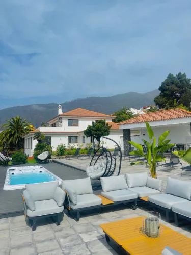 Dragon Tree Villa with Heated Private Pool Tenerife