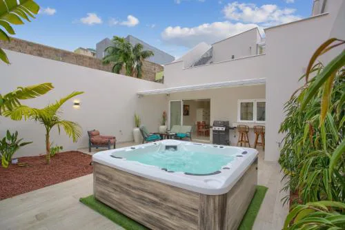 Mojo Surf Yoga House