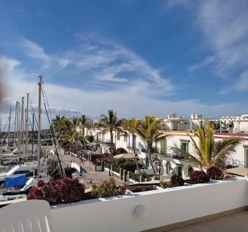 Frontline Marina Apartment with private roofterrace and seaview by El Sirocco