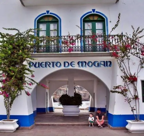 Harbour n 233 Playa de Mogan by El Sirocco