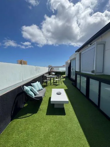 APARTAMENTO ATICO gran terraza y Jacuzzi cerca de la playa