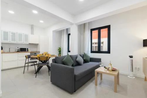 Bright Apt for 4 Las Canteras - Shared Terrace