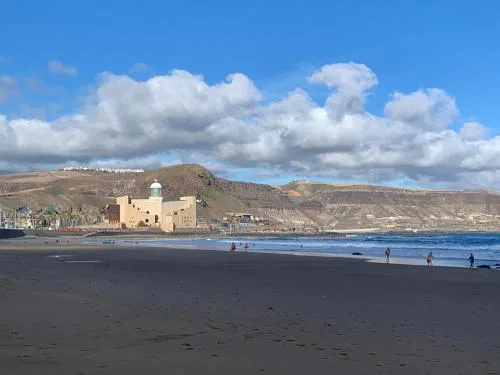 KYO Surf Hostel