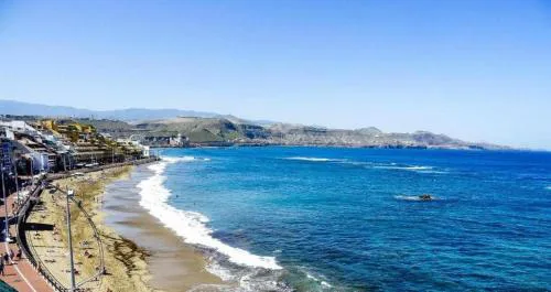 La Lola Beach