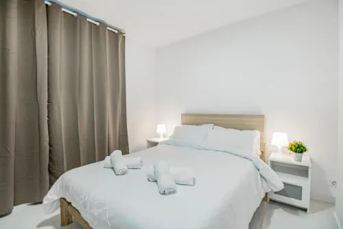 Las Palmas Comfort Rooms