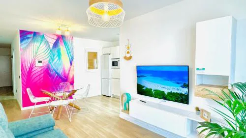 Modern Love Flat
