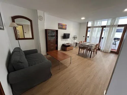 Piso con Balcón cerca de la Playa