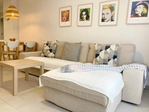 Stylish family flat by Canary365