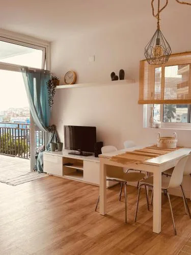 Apartamento acogedor con vistas al mar