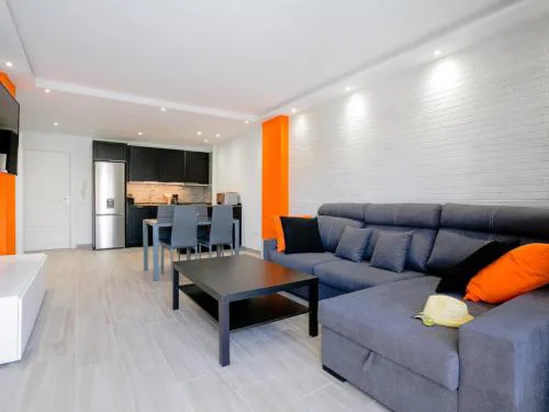 CONYPRA Modern and Renovated with Terrace WIFI
