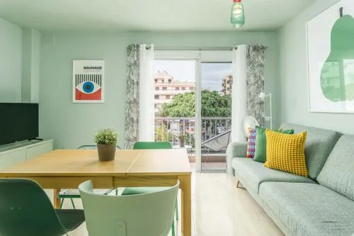Los Cristianos Plaza, with air-conditioning