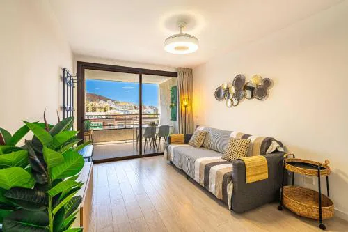 Los Cristianos - Valdes Center 9 - As de Casas