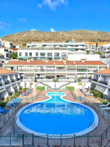 PEARL Los Cristianos - AC, pool, fibre net, tv channels, calm atmosphere