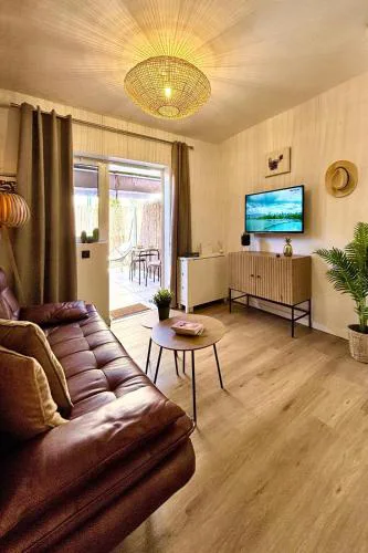Cosy Bungalow Green Oasis
