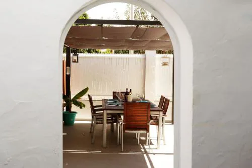 GARDEN HOUSE