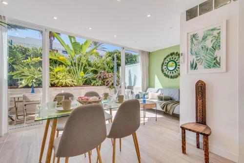 Home2Book Stylish Tropical Apt Terrace & Pool