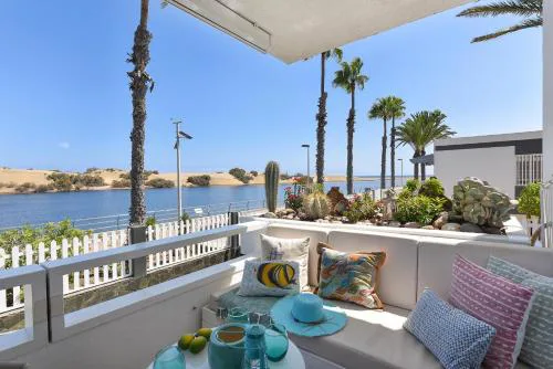 Maspalomas Beach Apartment Charca 1 by VillaGranCanaria