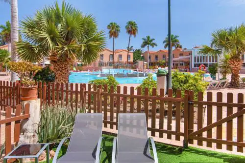 Oasis Pool View