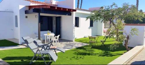 Sunny bungalow with garden #1