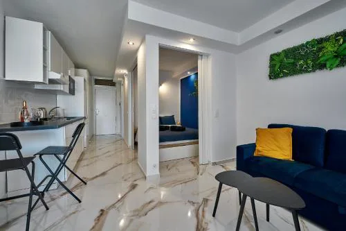 Palm View House