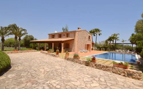 043 Villa Son Auba Gran ET3986 by Mallorca Charme