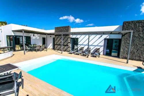 229 - Villa Lanson by Villas Now Ltd