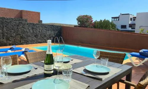 Casa Kerrie, private and communal pools, sunny terrace, air conditioning
