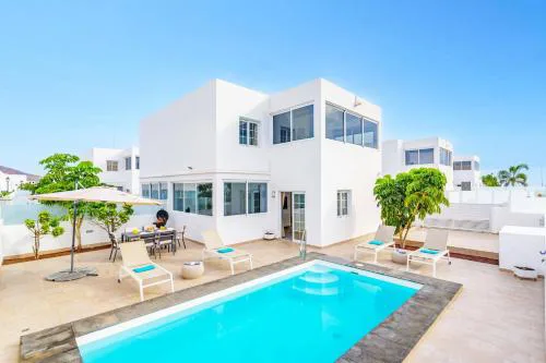 Villa Amaia by Villa Plus