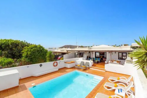 Villa Cielos by Villa Plus