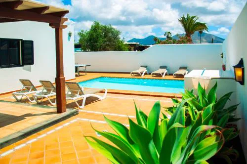 Villa Conil with heated pool and air conditioning