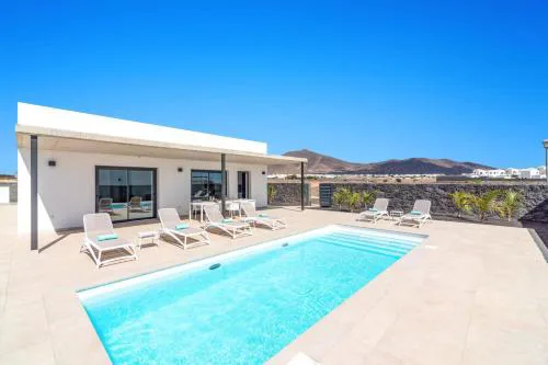 Villa Iraya by Villa Plus