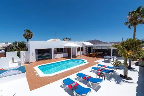 Villa Leon by Villa Plus